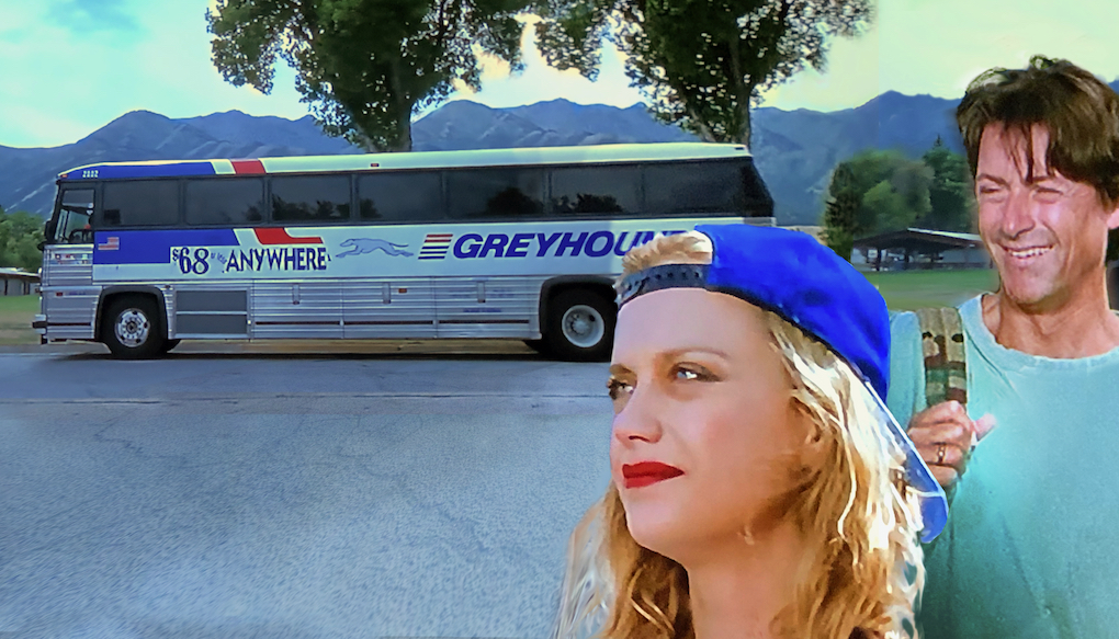 Sissy und Rolf vor dem Greyhound Bus